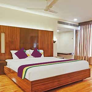 Treebo Premium Seven Lake View